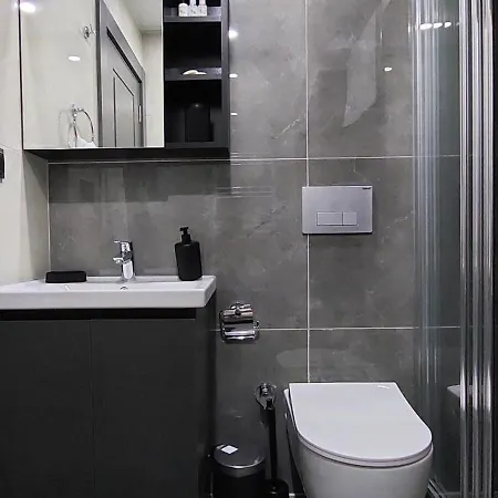 New Flat With Big Living Spaces 5 Near By Lara Beach Apartment